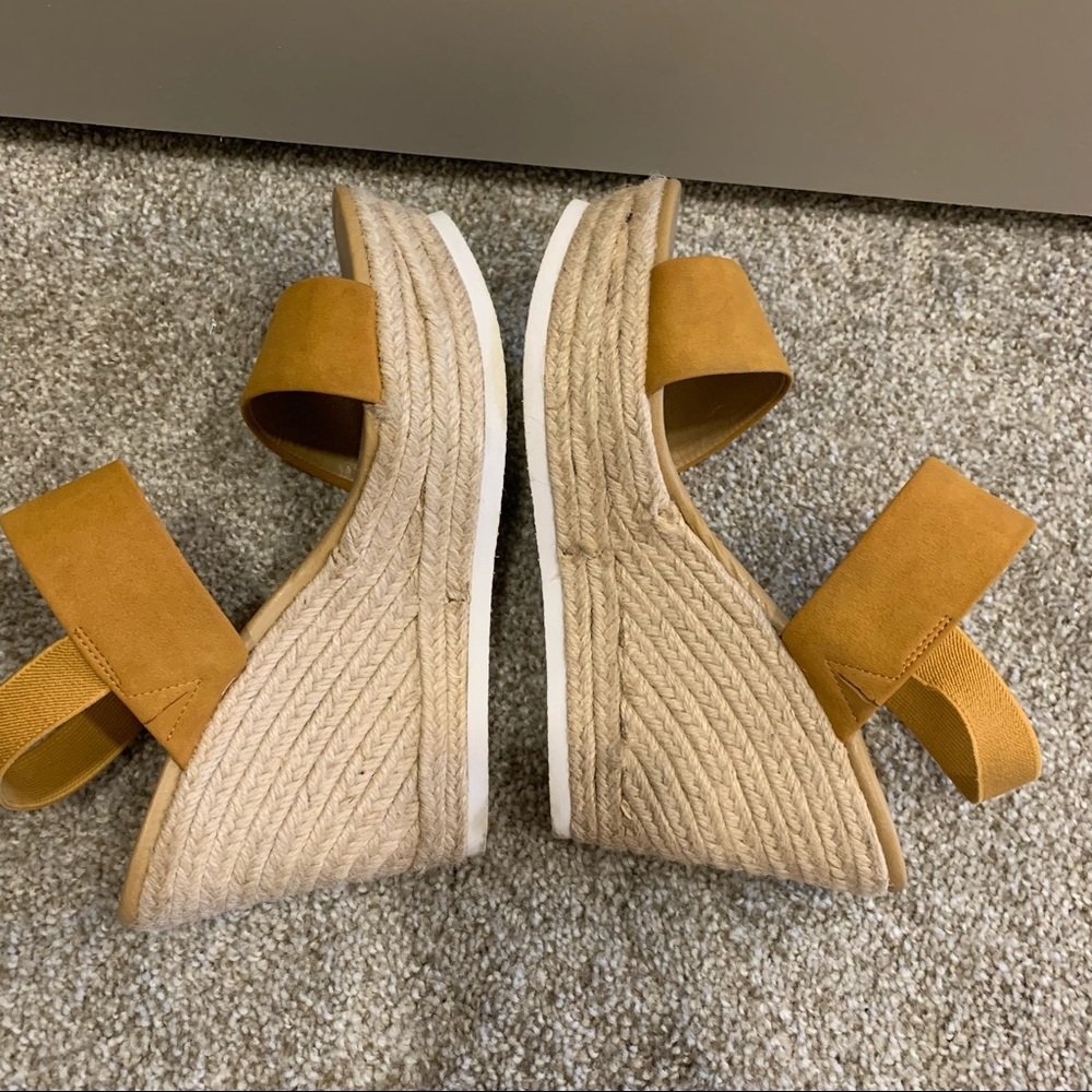 Mustard Wedges - Picture 5 of 8